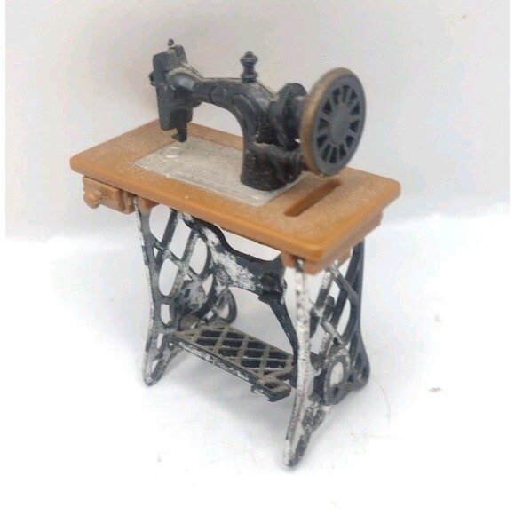 Vintage 1990s Antique Singer Sewing Machine Acme Kitchen Refrigerator Magnet 2" - Picture 1 of 6